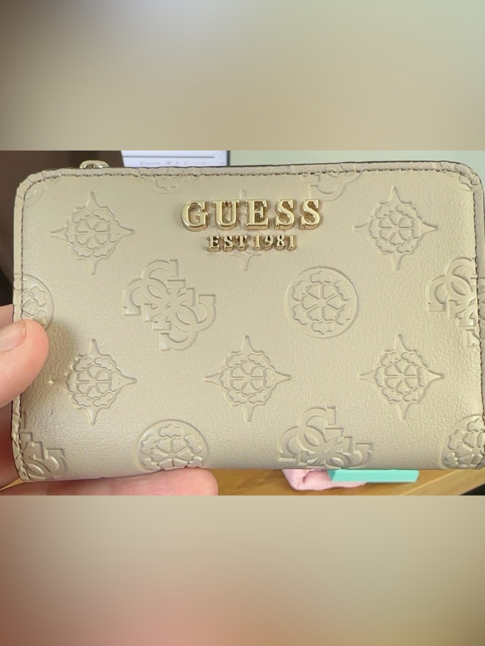 GUESS Greige Gray Beige Embossed Logo Bifold Zip Wallet